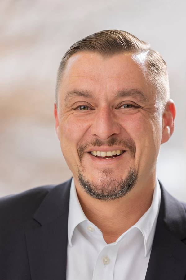 contact_import_imageLFHWt3