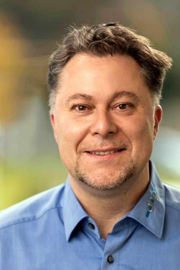 contact_import_imageBMzCAV