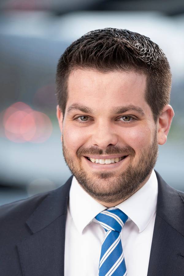 contact_import_imageOkXtJf