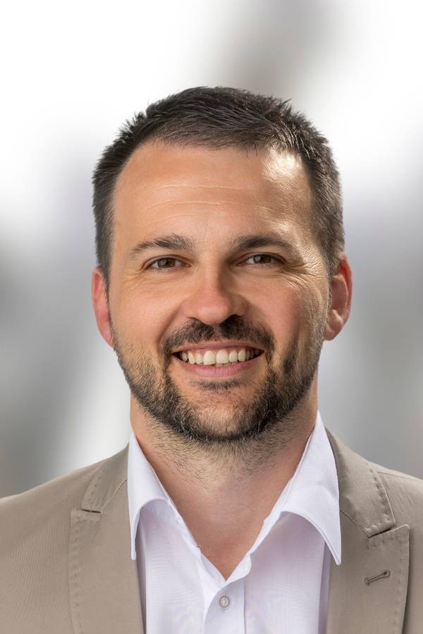 contact_import_imageO0fQ1O