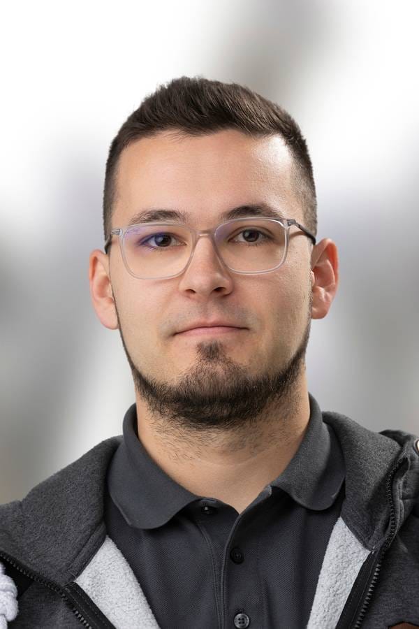 contact_import_imageQmgf84