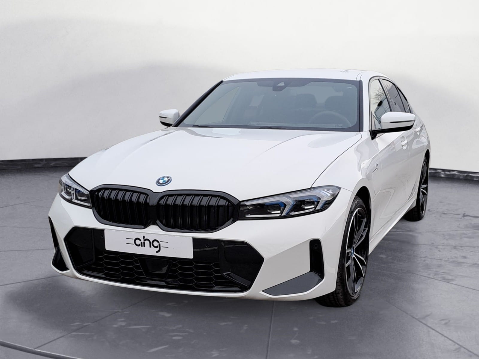 BMW - 330e xDrive Limousine