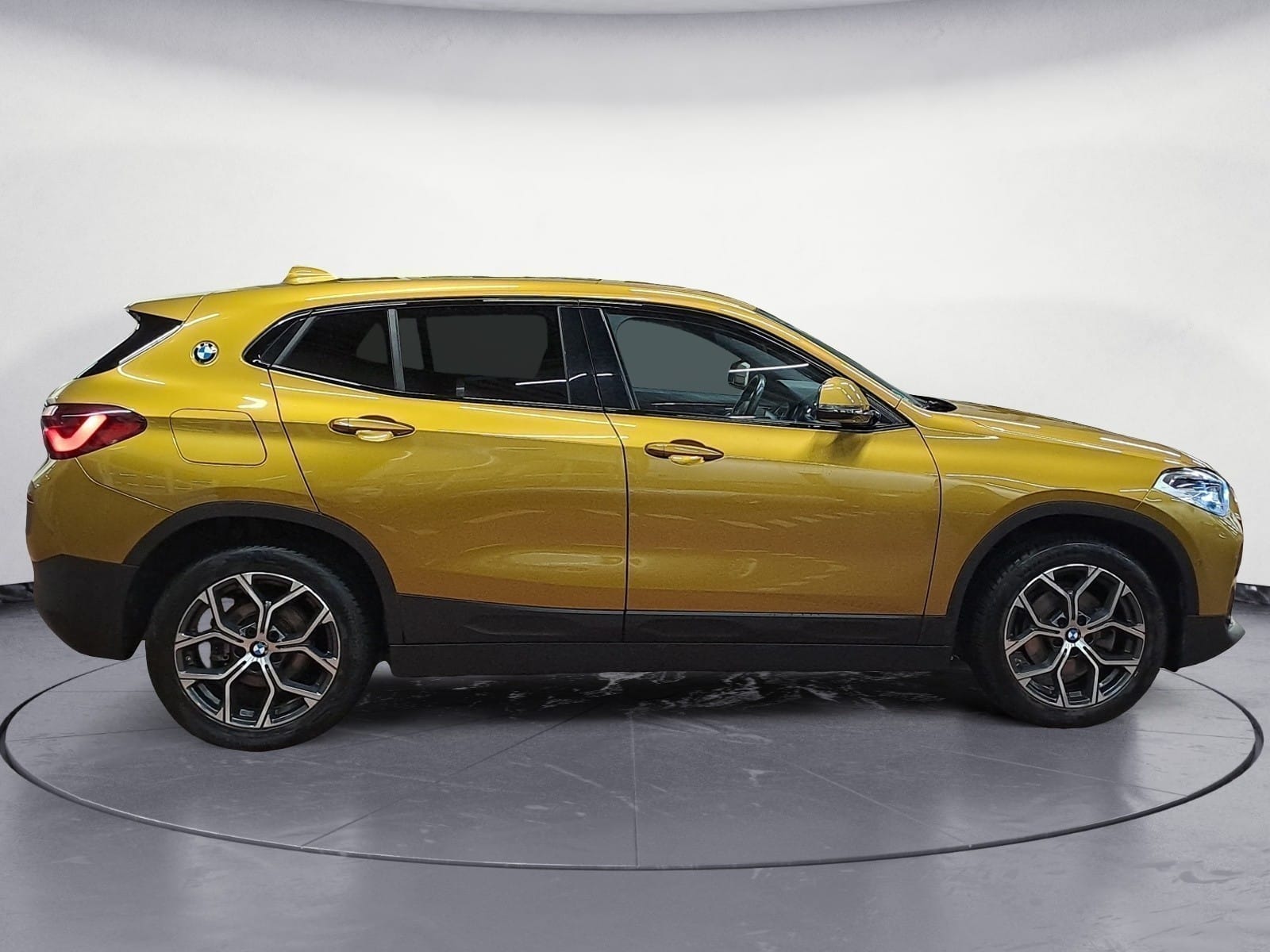 BMW - X2 sDrive18i Advantage Plus