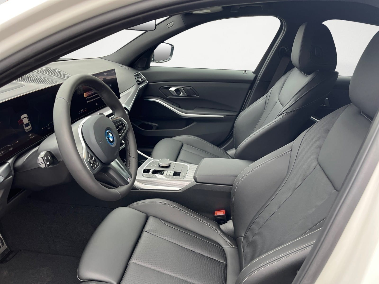 BMW - 330e xDrive Limousine