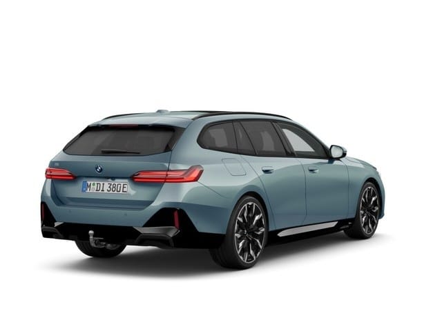 BMW - i5 xDrive40 Touring