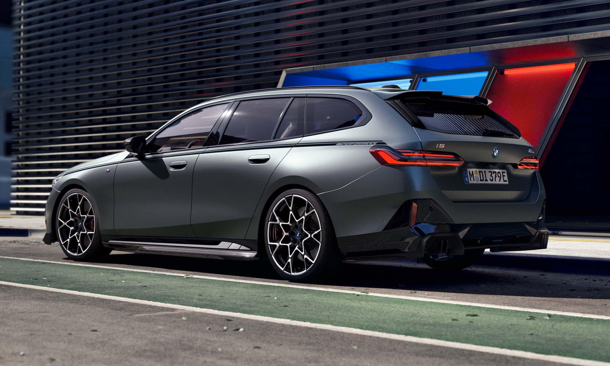 BMW 5er Touring und BMW i5 Touring Galerie2.jpg